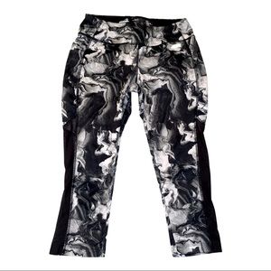 Cropped work out pants